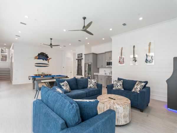 Santa Rosa Beach Luxury Nine Bedroom Home with Pool & Spa