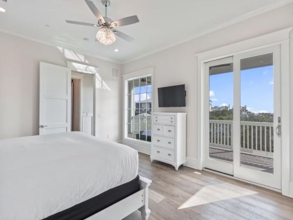 Santa Rosa Beach Luxury Nine Bedroom Home with Pool & Spa
