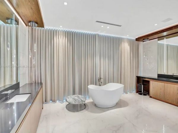 Fabulous Canal Front Seven Bedroom Mansion
