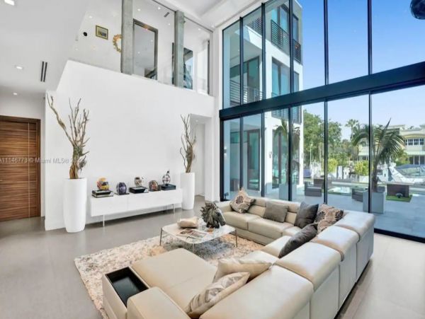 Fabulous Canal Front Seven Bedroom Mansion