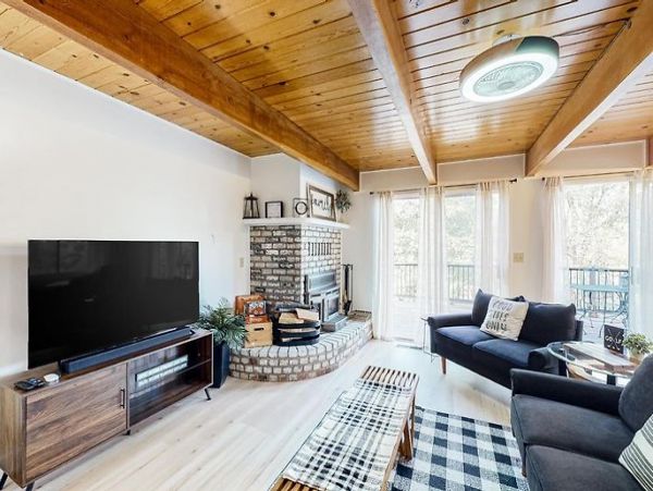 Groveland Rustic 4 Bedroom Cabin Stunning Views