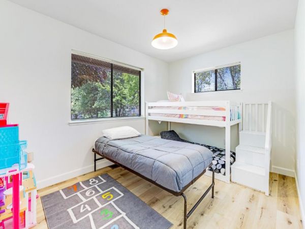 Groveland Four Bedroom Home Mountain Views