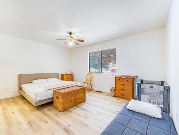 Groveland Four Bedroom Home Mountain Views