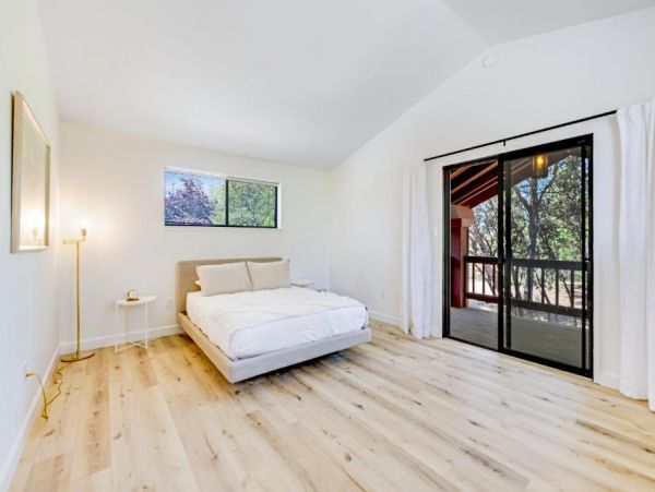 Groveland Four Bedroom Home Mountain Views