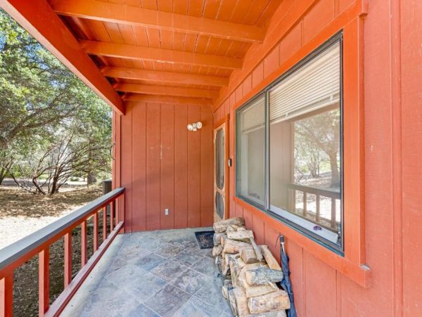 Groveland Four Bedroom Home Mountain Views