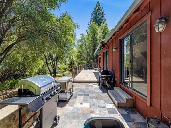 Groveland Four Bedroom Home Mountain Views