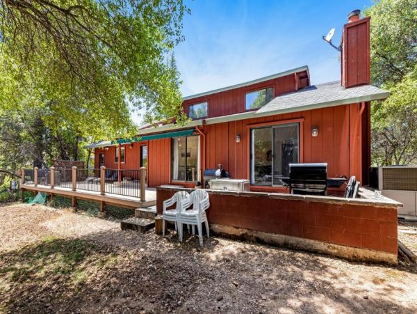 Groveland Four Bedroom Home Mountain Views