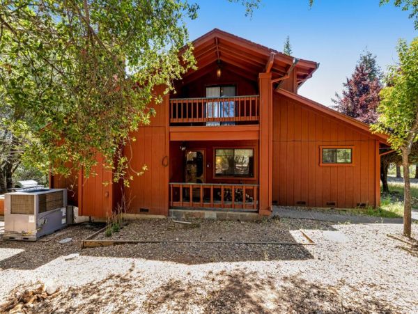Groveland Four Bedroom Home Mountain Views
