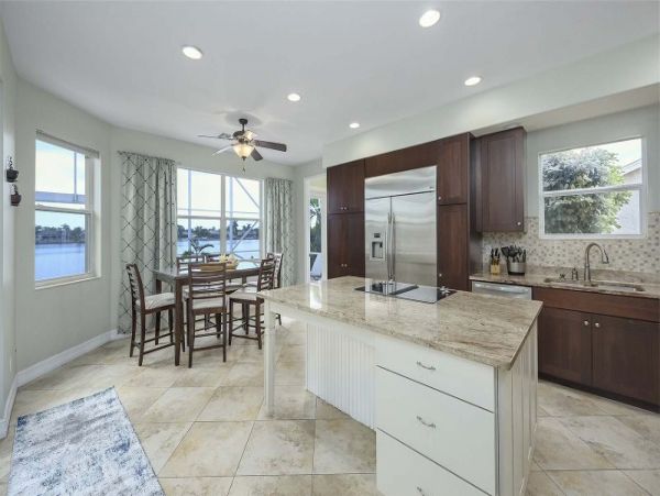 Cape Coral 4 Bedroom Home with Private Pool & Spa