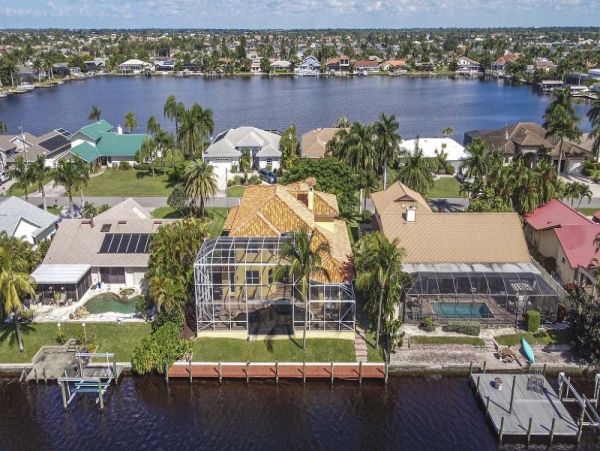 Cape Coral 4 Bedroom Home with Private Pool & Spa