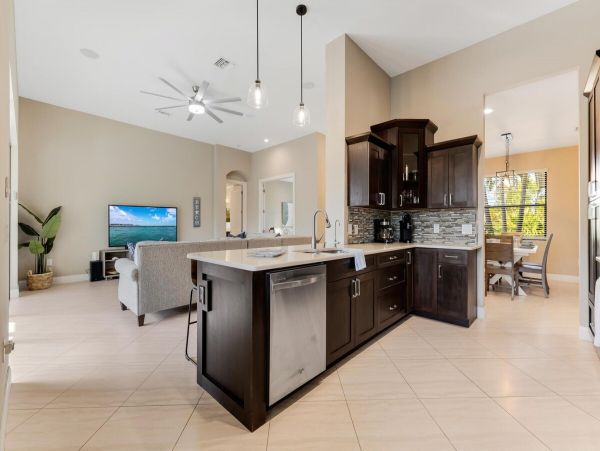 Cape Coral Vacation Pool Home Four Bedroom