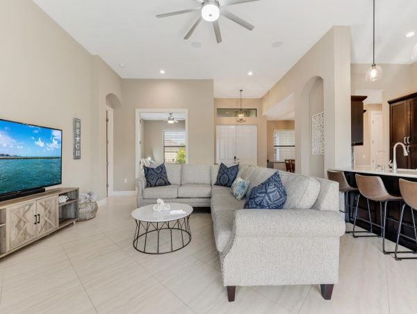 Cape Coral Vacation Pool Home Four Bedroom