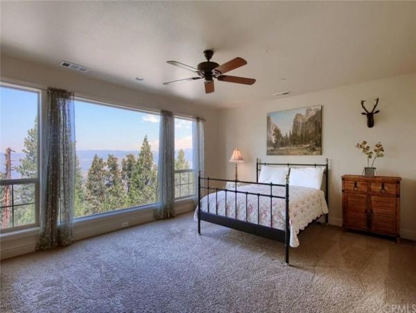 Yosemite Breathtaking Views Three Bedroon Home