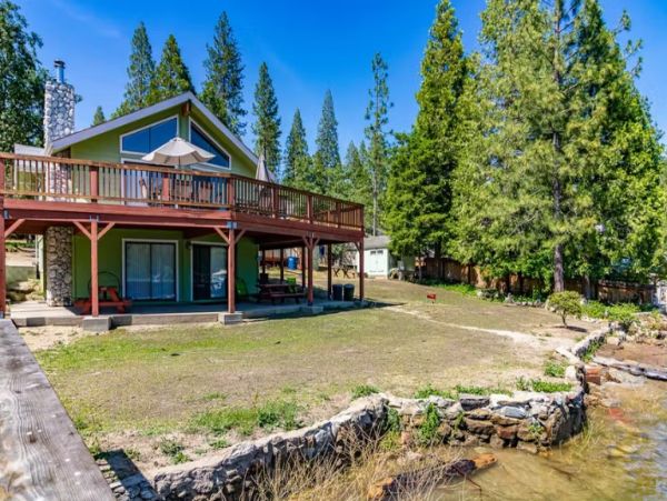 Bass Lake View Three Bedroom Vacation Home