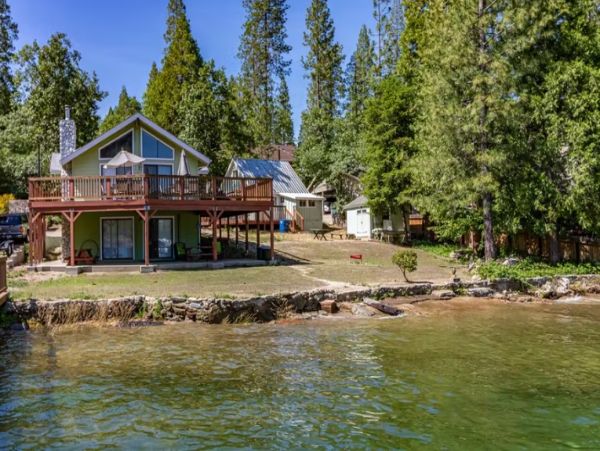 Bass Lake View Three Bedroom Vacation Home