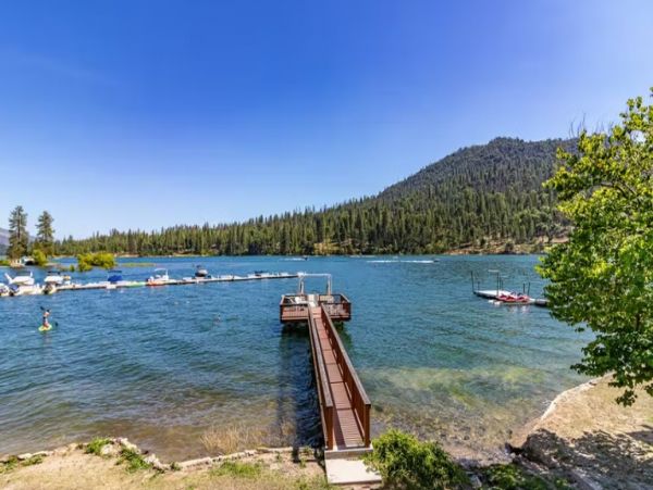 Bass Lake View Three Bedroom Vacation Home