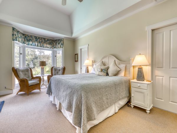 Lovely 5 Bedroom Vacation Home in Hilton Head Close to Beach