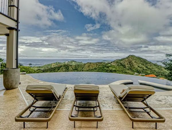 Stunning Costa Rica Vacation Villa with Infinity Pool