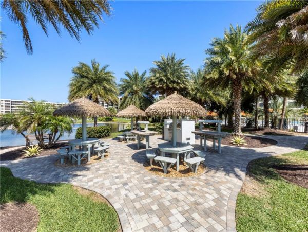 What a Lovely Three Bedroom Siesta Key Condo