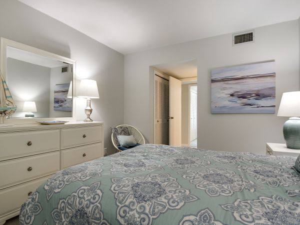 Oceanfront 2 Bedroom Vacation Condo