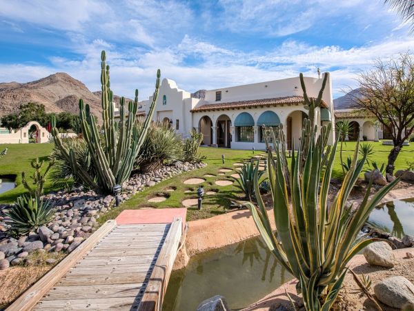 Luxury Palm Spring Vacation Pool Estate Eleven Bedrooms