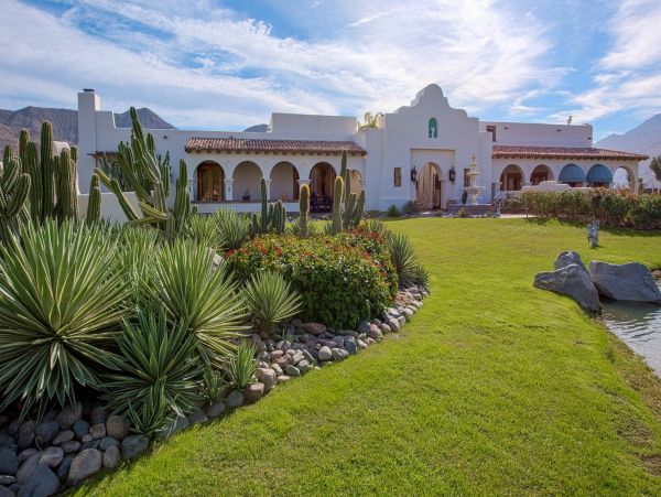 Luxury Palm Spring Vacation Pool Estate Eleven Bedrooms