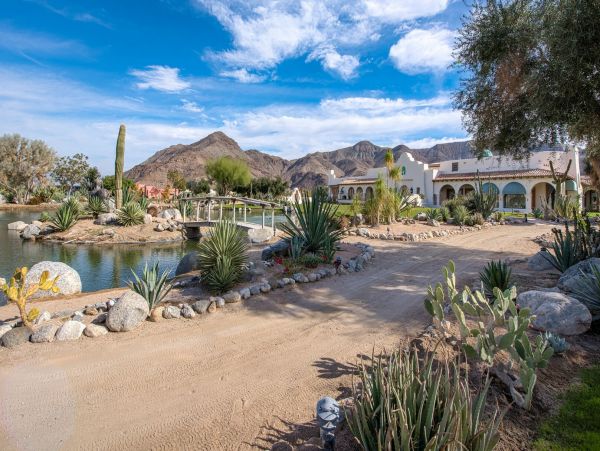 Luxury Palm Spring Vacation Pool Estate Eleven Bedrooms