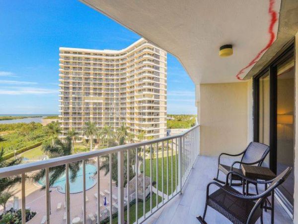 Two Bedroom Beachfront Vacation Condo in Marco Island