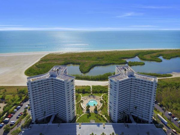 Two Bedroom Beachfront Vacation Condo in Marco Island