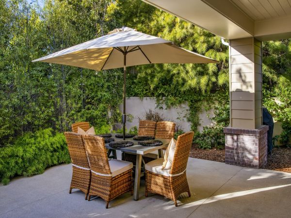 Single-Level Santa Barbara 3 Bedroom Vacation Home Sleeps 6