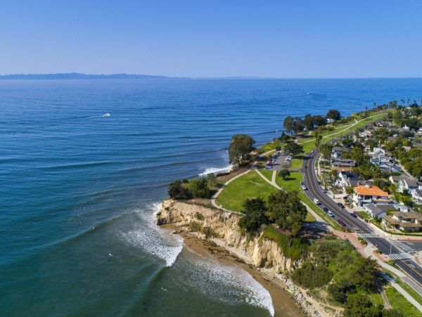 Single-Level Santa Barbara 3 Bedroom Vacation Home Sleeps 6