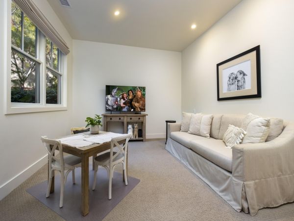 Single-Level Santa Barbara 3 Bedroom Vacation Home Sleeps 6
