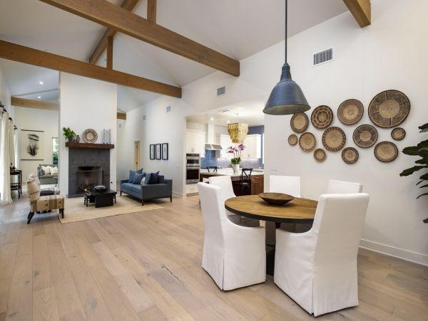 Single-Level Santa Barbara 3 Bedroom Vacation Home Sleeps 6