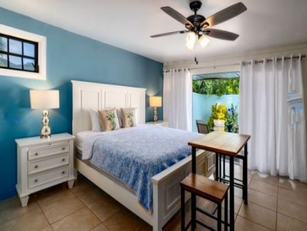 St. Thomas Vacation Condo Three Bedrooms Walk To Beach