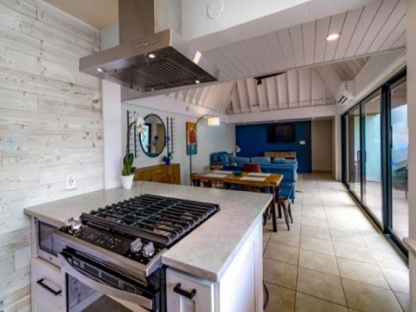 St. Thomas Vacation Condo Three Bedrooms Walk To Beach