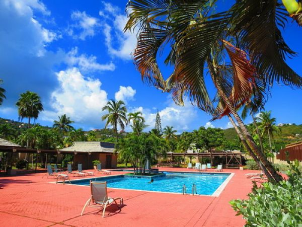St. Thomas Vacation Condo Three Bedrooms Walk To Beach