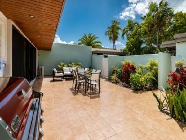 St. Thomas Vacation Condo Three Bedrooms Walk To Beach