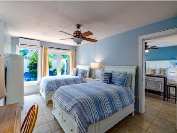 St. Thomas Vacation Condo Three Bedrooms Walk To Beach