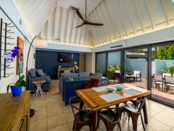 St. Thomas Vacation Condo Three Bedrooms Walk To Beach