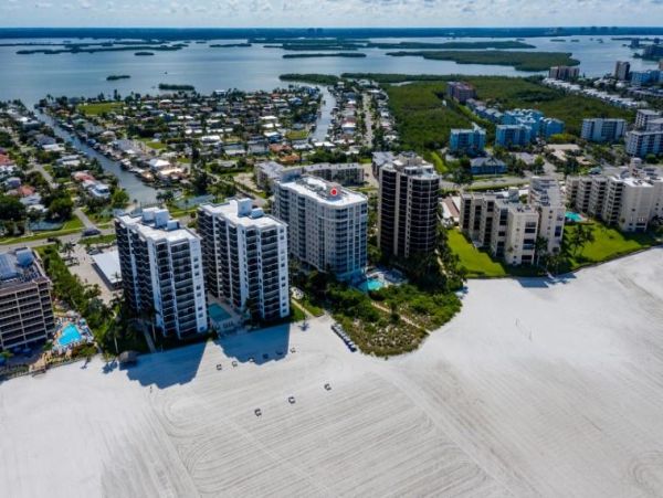 Fort Myers Beach Gulffront Condo
