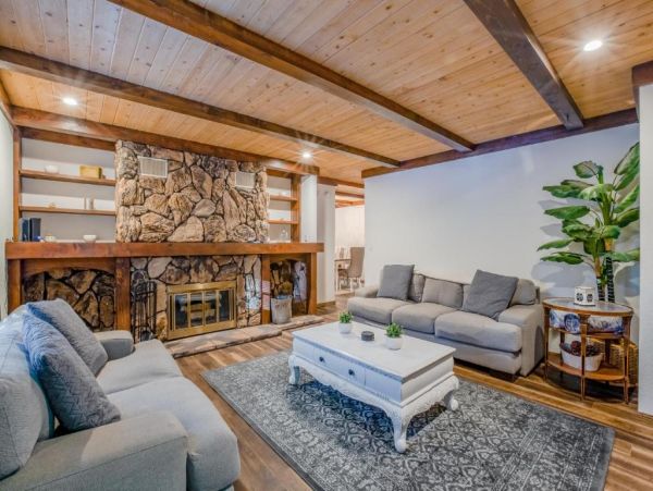 Big Bear 3 Bedroom Home Spa & Game Room