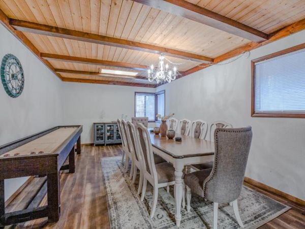 Big Bear 3 Bedroom Home Spa & Game Room
