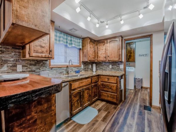 Big Bear 3 Bedroom Home Spa & Game Room