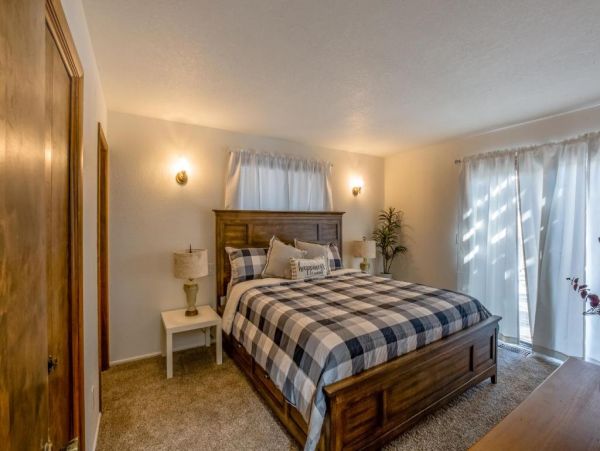 Big Bear 3 Bedroom Home Spa & Game Room