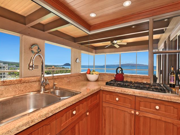 Beautiful Condo with Majestic Views of Molokini & Polo Beach