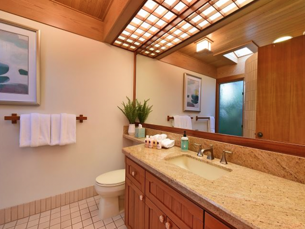 Beautiful Condo with Majestic Views of Molokini & Polo Beach