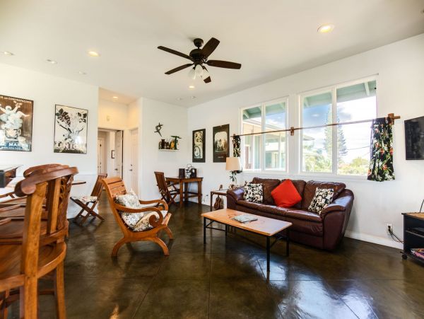 Maui Six Bedroom Vacation Home Close to Beach Sleeps 12