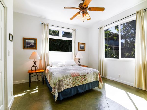 Maui Six Bedroom Vacation Home Close to Beach Sleeps 12