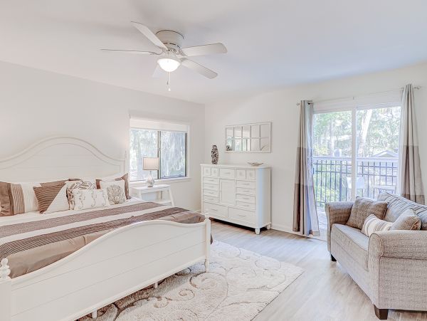 Charming Vacation Home with 4 Bedrooms & Pool