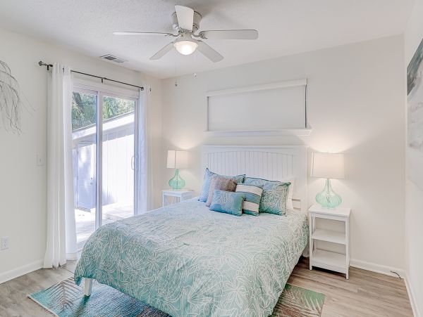 Charming Vacation Home with 4 Bedrooms & Pool